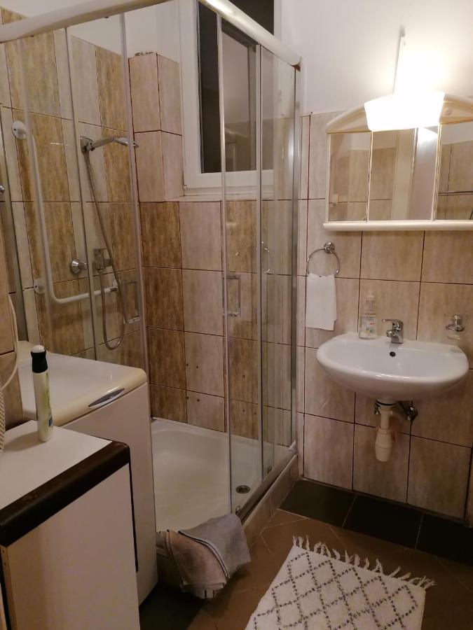 Szatmari Apartman Мишкольц Экстерьер фото